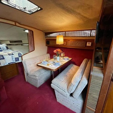Private Yacht On Catskill Creek Экстерьер фото