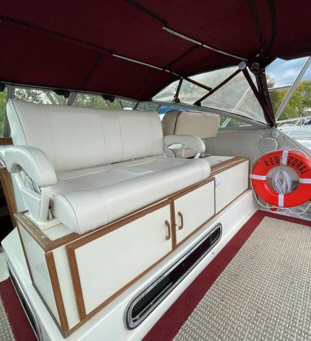 Private Yacht On Catskill Creek Экстерьер фото